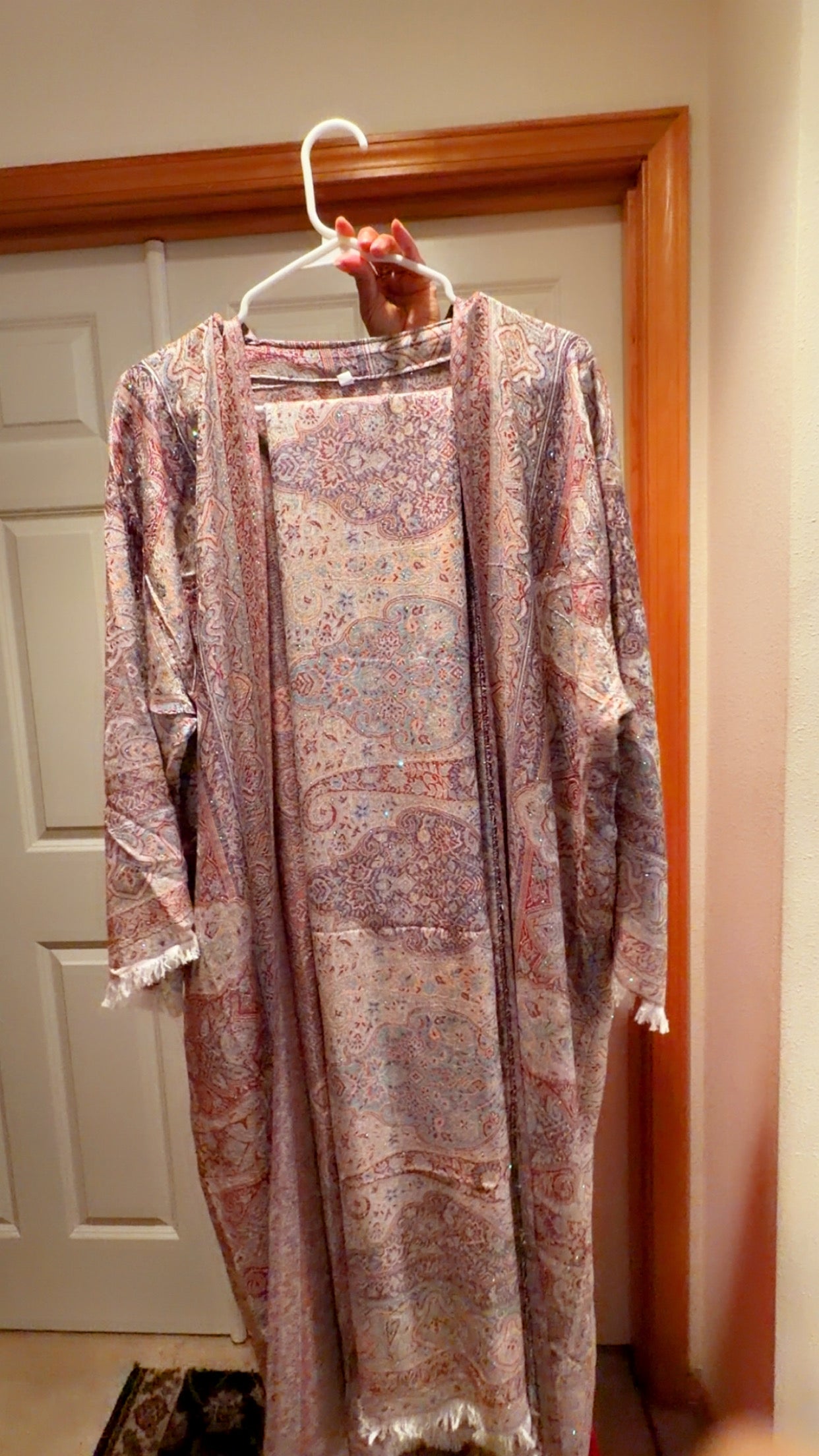 Pashmina Abaya: Pink with Blue