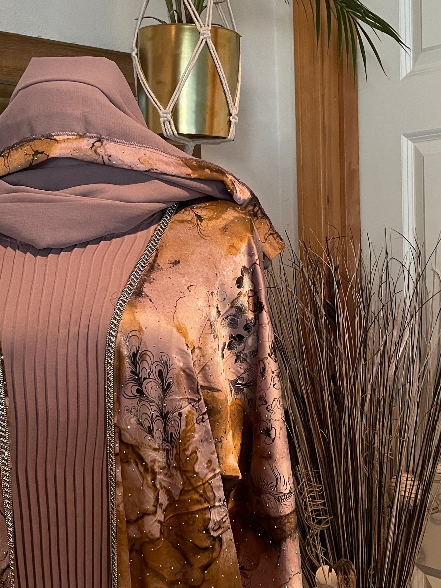 Al Nahjma Floral - Luxury Satin Abaya