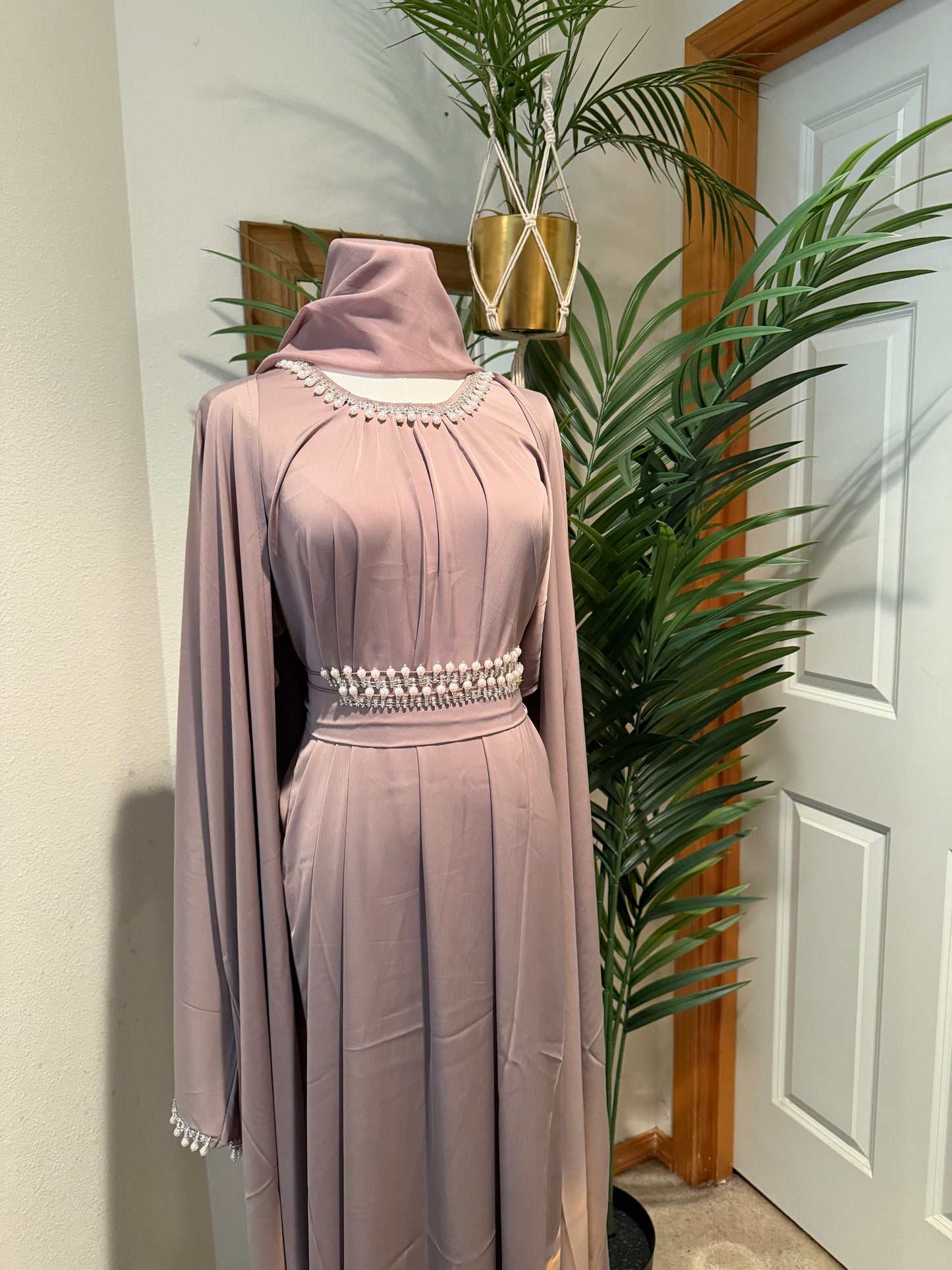 Elora Pearl Abaya: Pink Blush shade